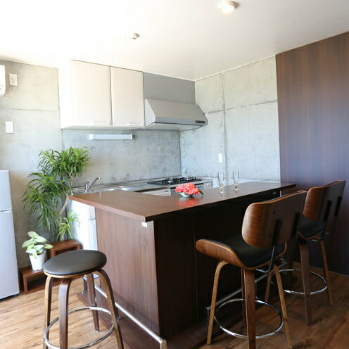 【ふるさと納税】「読谷焼きで自炊も楽しめる」コンドミニアム型宿泊施設3泊4日（ペア） - 画像2