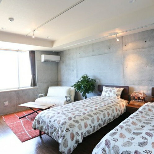 「読谷焼きで自炊も楽しめる」コンドミニアム型宿泊施設3泊4日（ペア）