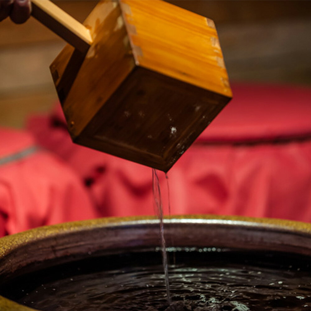 【ふるさと納税】【琉球泡盛】瑞泉酒造　43%おもろ甕貯蔵10年古酒入「瑞泉壺3升（巻）壺」5,400ml サムネイル3