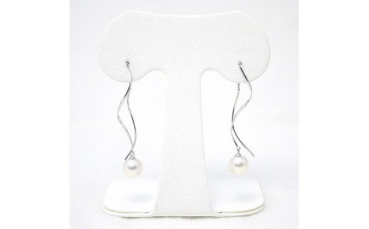 302 アコヤ真珠7.5mmピアス(K18WG) パール 宝石 アクセサリー ジュエリー 伊勢志摩 伊勢市 結婚式 入学式 ギフト 贈り物 フォーマル プレゼント 誕生日 本真珠 ホワイトゴールド