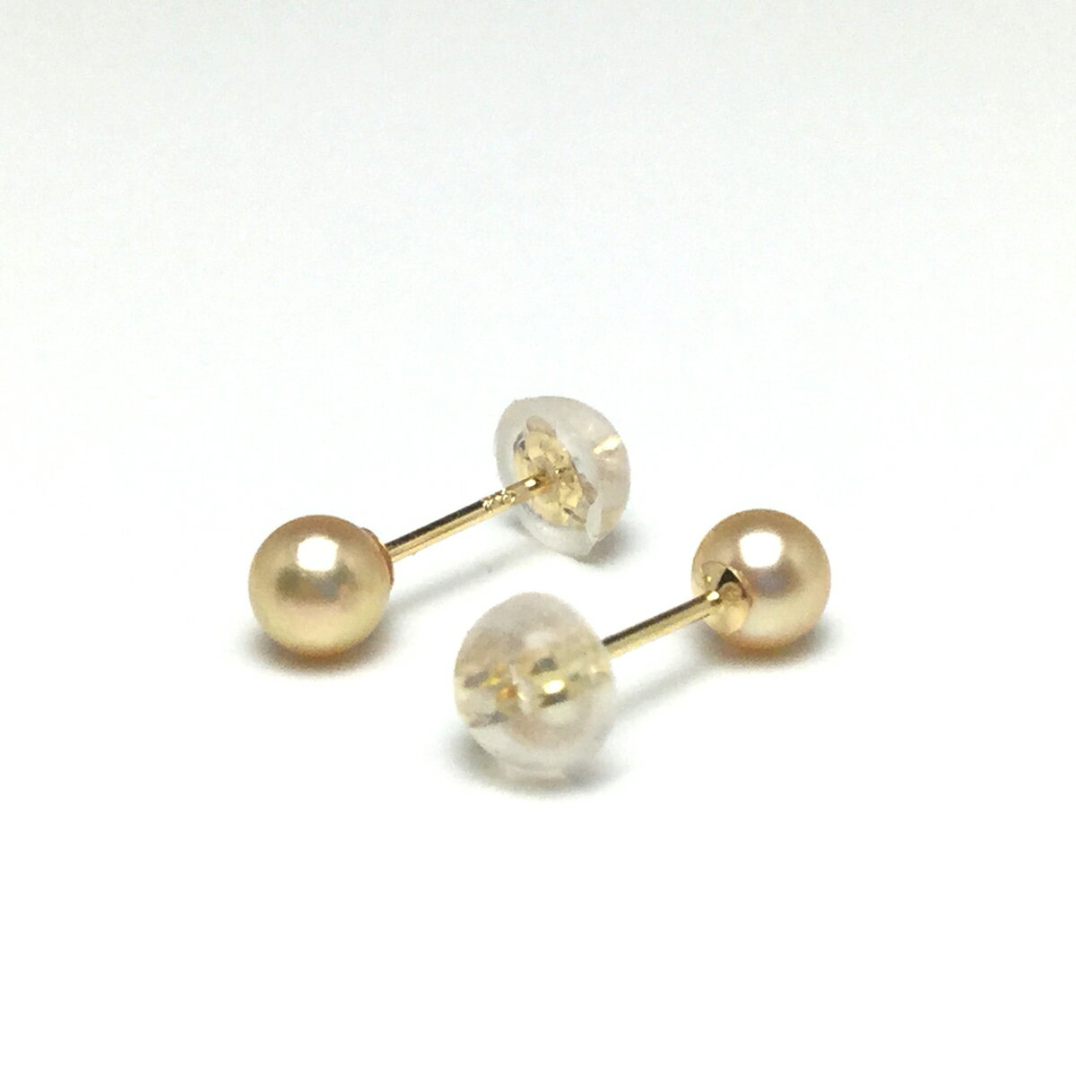 真珠 ピアス 4.0~4.5ミリ K18 アクセサリー パール アコヤ真珠 伊勢 志摩 伊勢志摩 英虞湾 冠婚葬祭 慶事 弔事 結婚式 入学式 卒業式 ギフト フォーマル カジュアル 誕生石 記念日 / 老舗の真珠専門店・高品質アコヤ真珠ゴールドピアス4.0~4.5ミリ(K18)